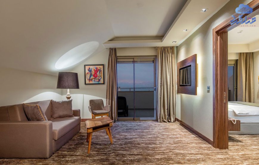 هتل هالیدی این (Holiday Inn) آنتالیا