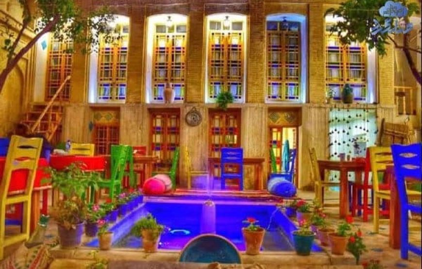 اقامتگاه بومگردی عمارت هفت رنگ شیراز