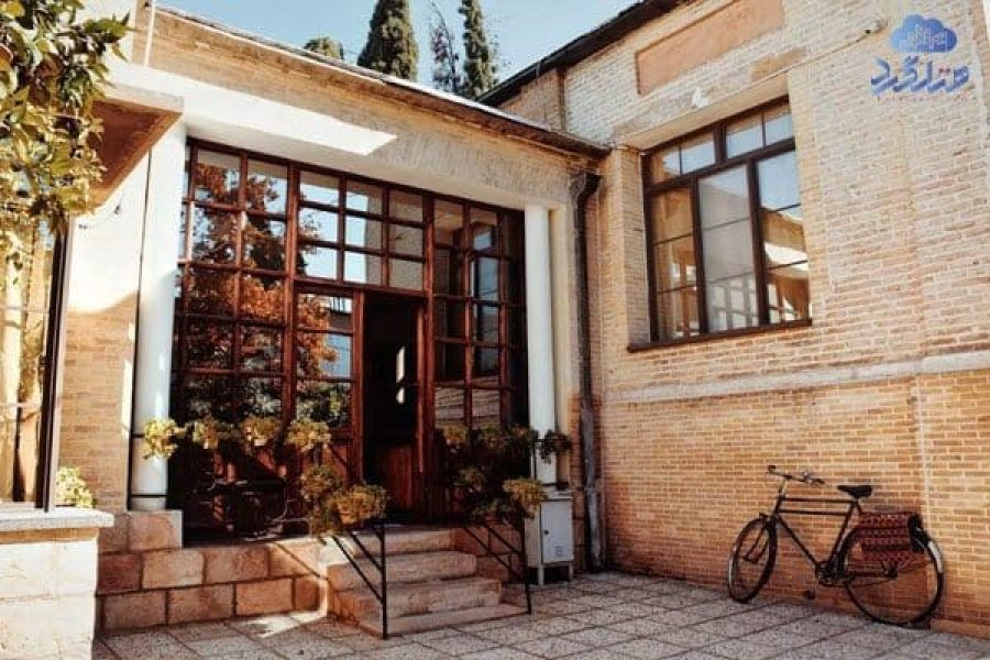 اقامتگاه بومگردی خانه باغ ایرانی شیراز