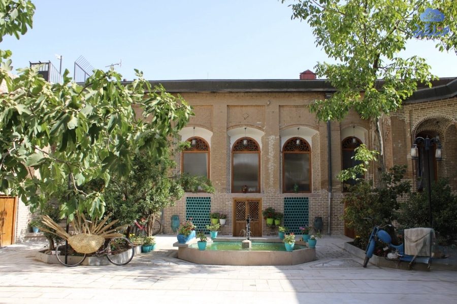 رزرو اقامتگاه سنتی نبوی قزوین