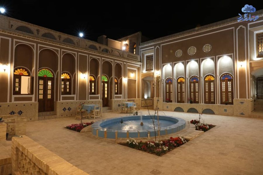 اقامتگاه سنتی آلما یزد