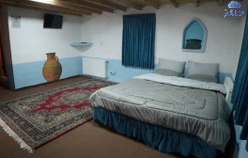 کلبه چهارنفره ایاز (دوتخته+کف خواب) (اقامت باصبحانه)