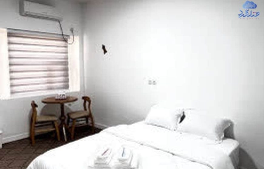 اتاق یک تخته (اقامت با صبحانه)